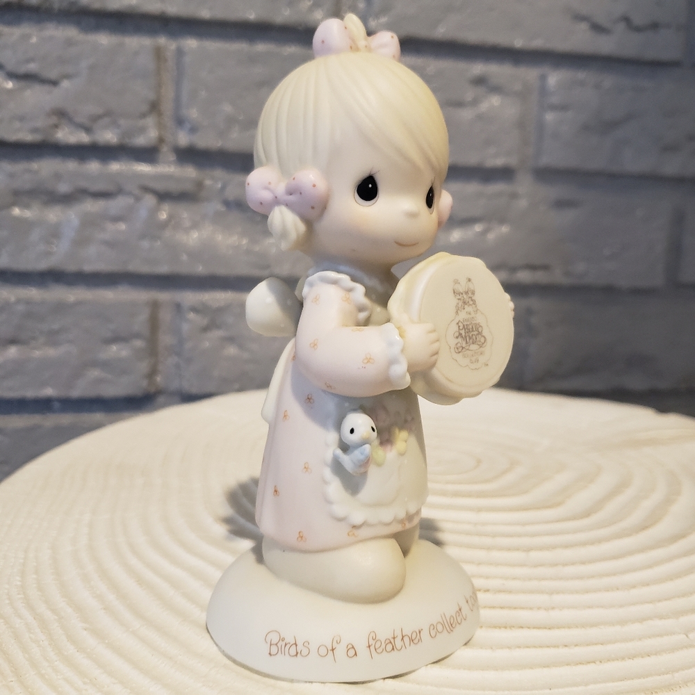 Precious Moments “Birds Of A Feather Collect Together” 1986 Collector's Figurine - Picture 5 of 6